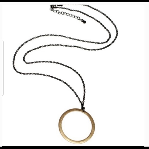 Kevia Jewelry - circle pendant - NWT/NIP - with jewelry bag - Picture 5 of 5